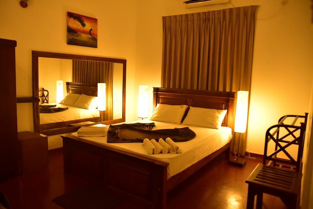 Yoho Mount Waves Otel Kolombo Dış mekan fotoğraf